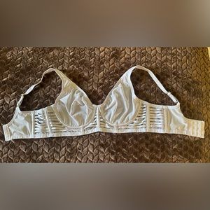 Victoria’s Secret 34D gray/lavender bra